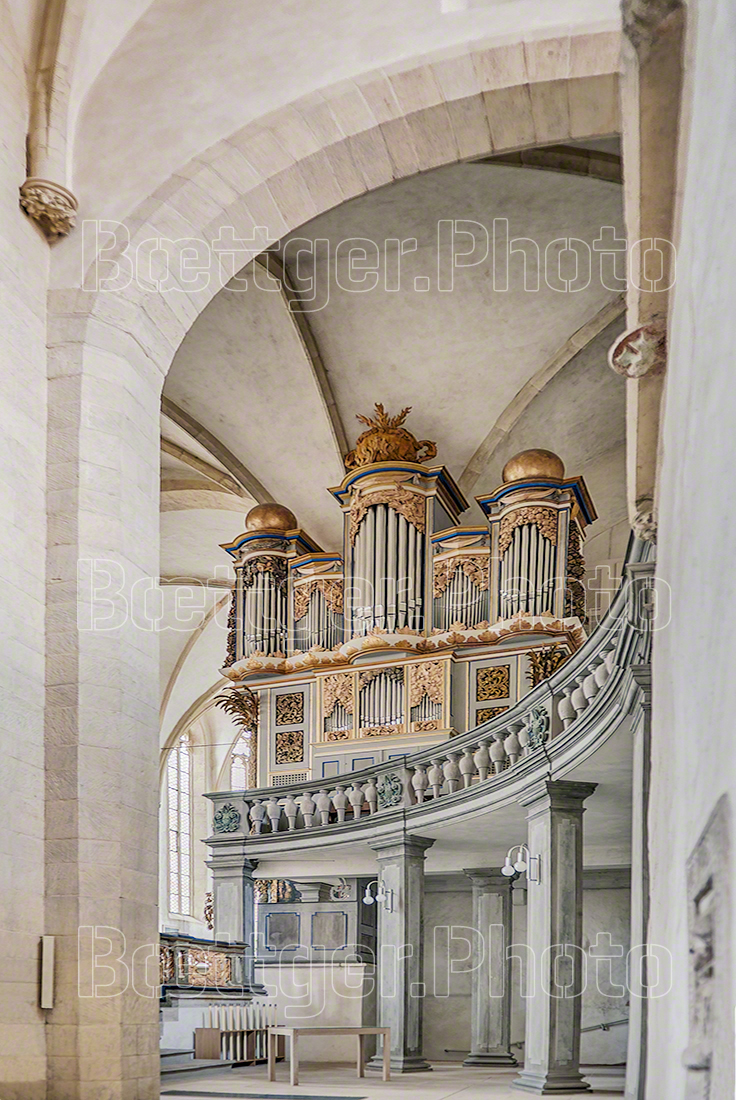 Dom St. Peter und Paul Zeitz - Blick zur Orgel rechts