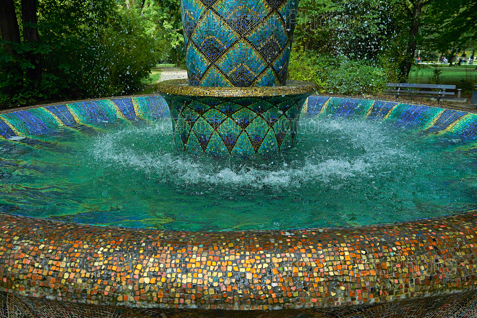 Großer Garten Dresden Mosaikbrunnen Detail